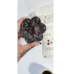 The Pampered Chef Bread Tube Flower Shape 1550 Recipe Instruction Book Included